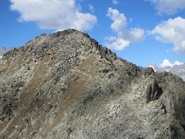 der Bergpfad ist gut ersichtlich und für geübte Bergwanderer ohne Probleme meisterbar