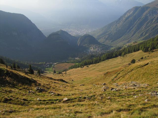 Tiefblick nach Blatten und Brig im Rhonetal