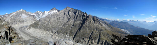 Breitbildfoto Wysshorn, Sattelhorn, Aletschhorn, Gr. Fusshorn und der Oberaletschgletscher