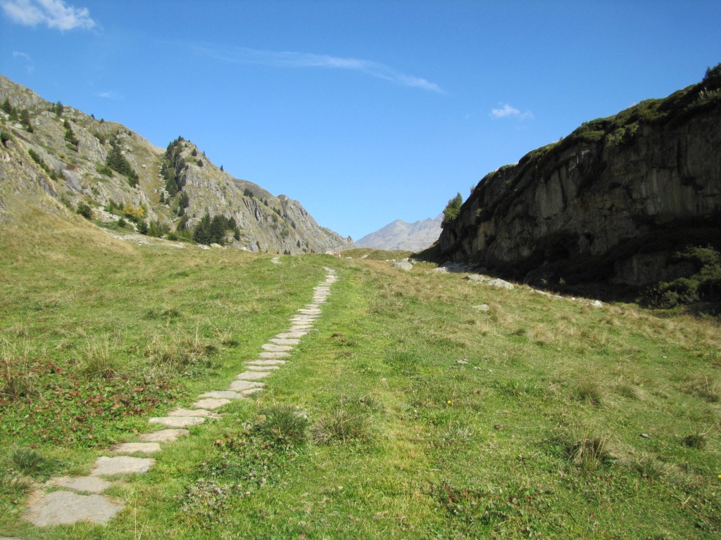 über unheimlich schönes Gebiet bei Aletschji wandern wir weiter Richtung Punkt 1697 m.ü.M.