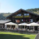 auf der Riederalp hat Franco ein Bierchen, Mäusi ein Cappuccino getrunken