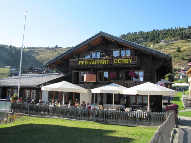 auf der Riederalp hat Franco ein Bierchen, Mäusi ein Cappuccino getrunken