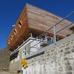 wir haben die Capanna Corno Gries mit seiner hutförmigen Holzkonstruktion erreicht