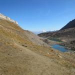beim Cornopass 2500 m.ü.M. mit Blick ins Val Corno und Cornosee