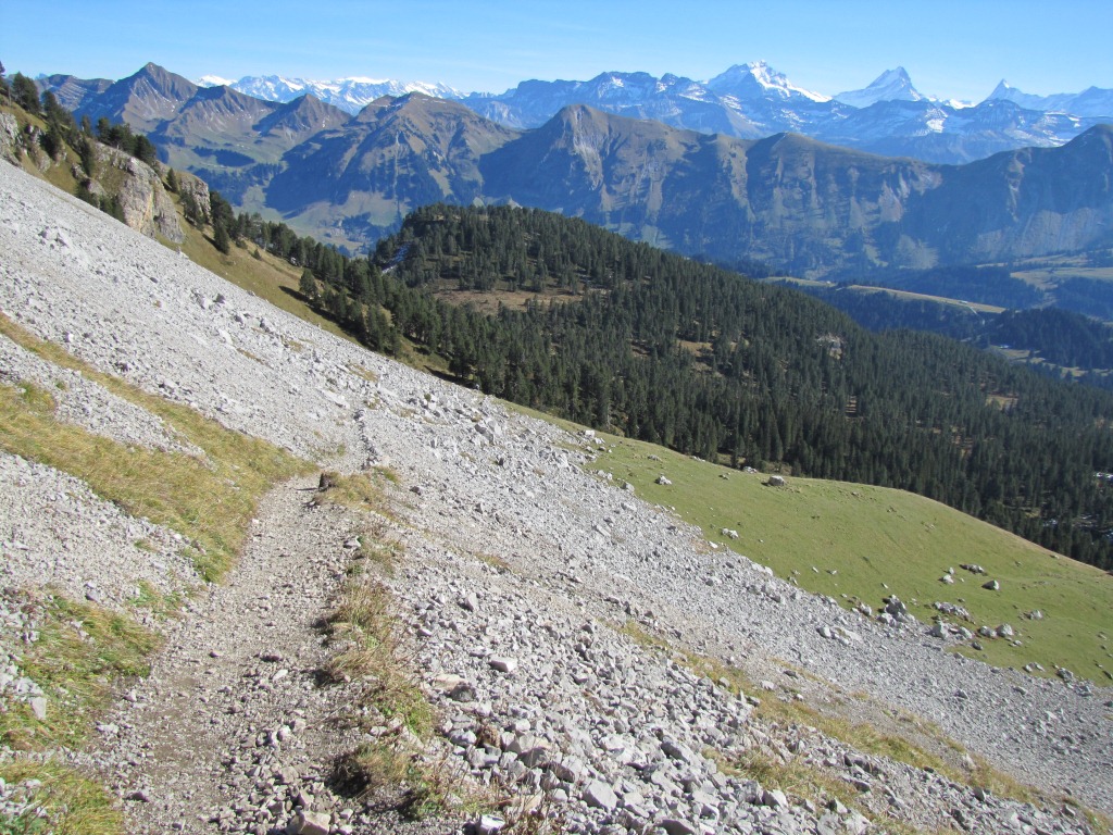 auf dem Weg zu Punkt 1897 m.ü.M.