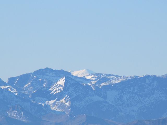 die Sicht reicht bis zum Mont Blanc !