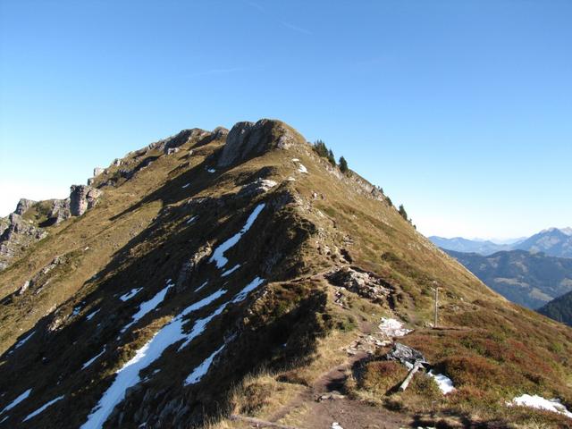 bei der Wegkreuzung Punkt 1980 m.ü.M. kurz unterhalb vom Gemmenalphorn