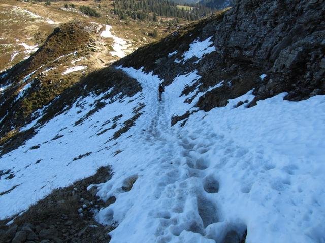 der Schnee ist hart und vereist. Konzentriertes laufen war hier nötig