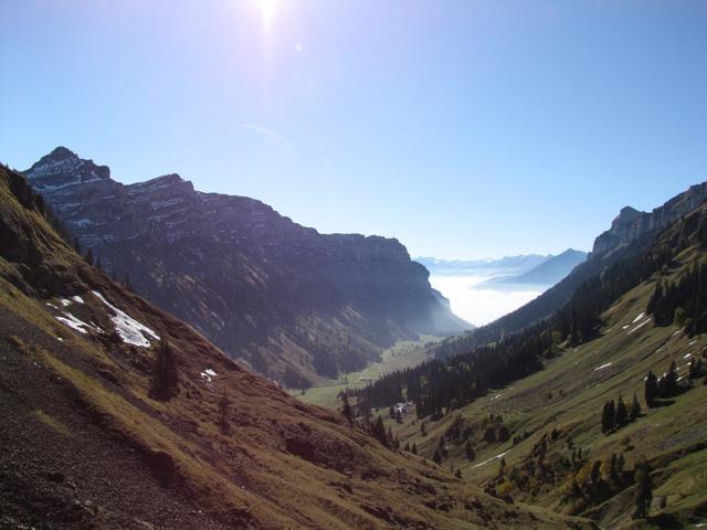 Blick in das Justistal. Links Gemmenalphorn, Burgfeldstand und Niederhorn. Rechts der Sigriswiler Rothorn