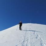 es gibt nichts schöneres als mit Schneeschuhen einen Hang abwärts zu gleiten