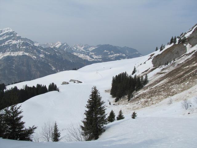 bei Chlusen 1683 m.ü.M. mit Blick nach Mittler Stafel