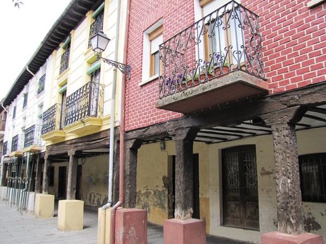 gepflegte Häuser in der Altstadt von Santo Domingo de la Calzada