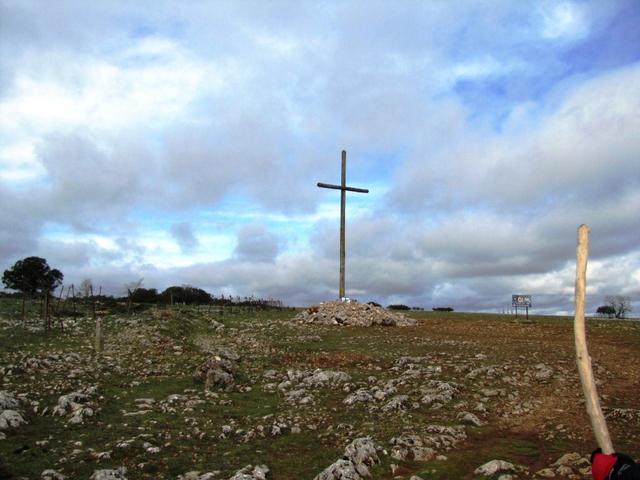 wir haben das Holzkreuz auf 1078 m erreicht