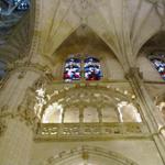 Blick nach oben gotisches Bauwerk in reinster Vollendung