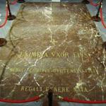 Im Boden des Querschiff das Grab von El Cid und seiner Gemahlin Doña Jimena