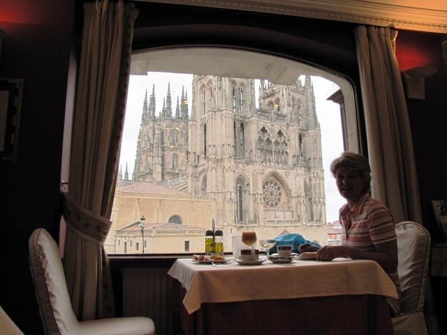 was für ein Frühstück! mit Blick auf die Kathedrale. Einfach superlativ