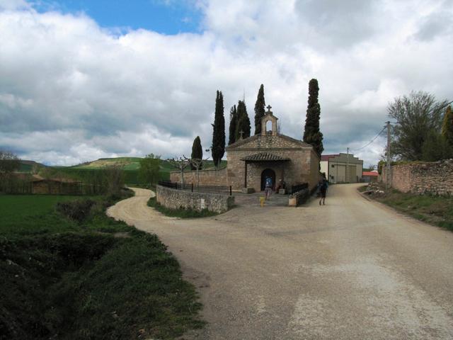 wir haben Rabé de las Calzadas verlassen. Unser Etappenziel heisst nun Hornillos del Camino