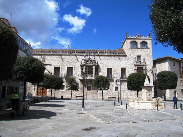 Casa del Cordón (Cordon = Kordel), besterhaltener mittelalterlicher Adelspalast 15.Jh. in Burgos