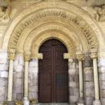 das Südportal spielt auf den Tribut der 100 Jungfrauen (doncellas) an,...