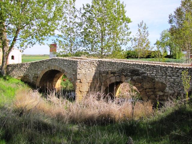 über diese alte Brücke führt uns der Weg nach Sahagún