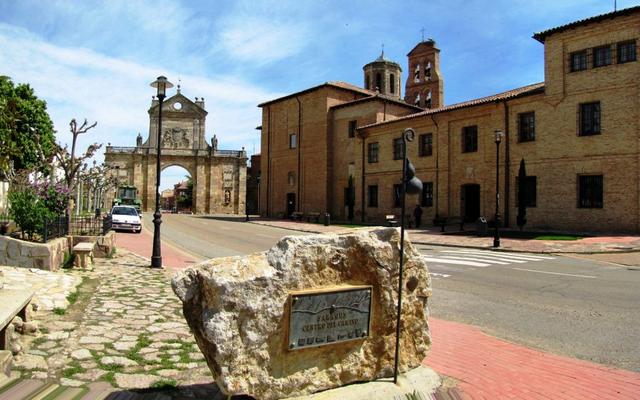 Sahagún mit seinen schönen Kirchen aus rotem Backstein ist ein wichtiger Etappenhalt auf dem Pilgerweg