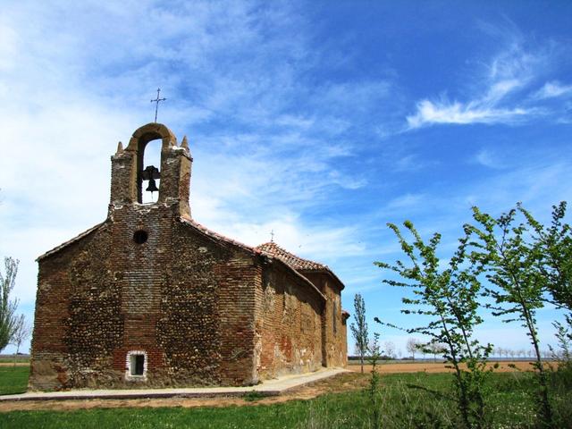 kurz vor Bercianos erreichten wir die kleine Ermita de la Virgen de Perales