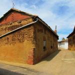 auf der Hauptstrasse von Bercianos del Real Camino