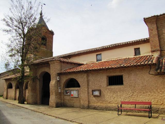 bei der Kirche von El Burgo Ranero, haben wir auf das Taxi gewartet, das uns nach Sahagún zurückbrachte