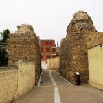 die ehemalige Stadtmauer 11.Jh. von Mansilla de las Mulas. Durch die Puerta Castillo betreten wir das Städtchen
