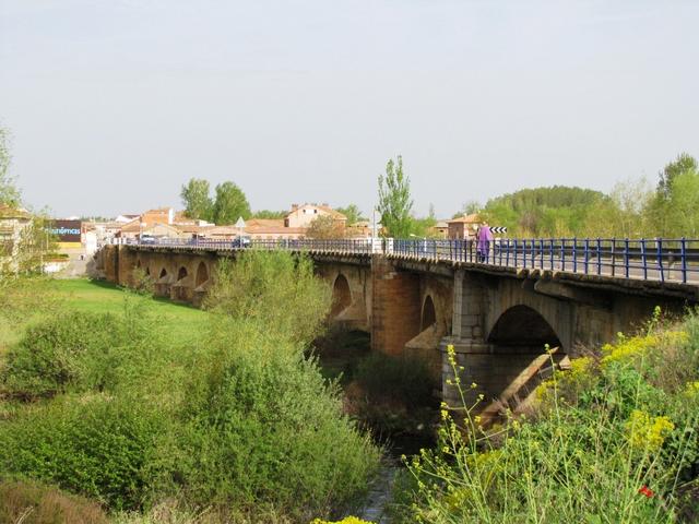 die Brücke über den Río Poma, wir haben Villarente erreicht