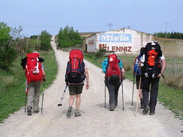 gemeinsam haben wir León erreicht Hannelore, Mäusi, Sonja, Johann und Erich