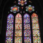 bekannt ist die Kathedrale wegen den Glasmalereien