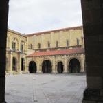 der Innenhof der Real Basílica de San Isidoro 