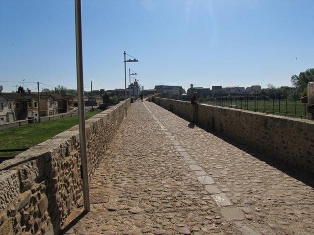 wir haben die schöne Brücke von Hospital de Órbigo erreicht