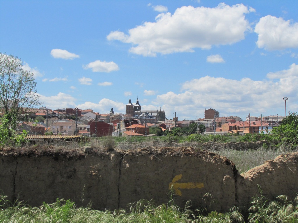 wir kommen Astorga immer näher. Hier treffen die Via de la Plata und der camino francés zusammen