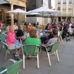 auf der Plaza Mayor bei einem Aperitif mit unseren Pilgerfreunden