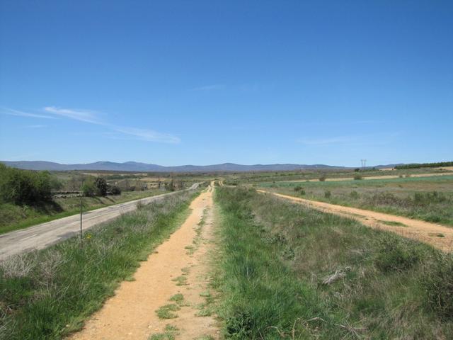 wir sind nun auf dem Weg zu unserem heutigen Etappenziel Rabanal del Camino