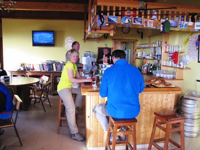 Mäusi in einem kleinen Restaurant bei Foncebadón