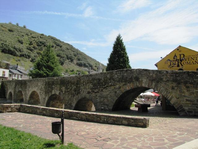 die schöne Brücke vom Hostal "Casa el Palacio" aus gesehen. Hier haben wir wieder eine Rast eingelegt