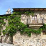 diverse Adelshäuser schmücken die Gassen der kleinen Altstadt von Ponferrada