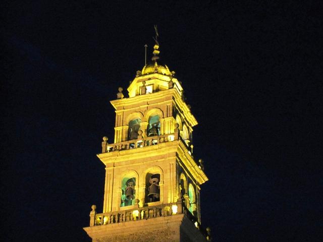 der schöne Barockturm der Basilica Nuestra Señora de la Encina