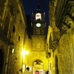 der schöne Glockenturm (Torre del Reloj), war im Mittelalter zugleich das Stadttor