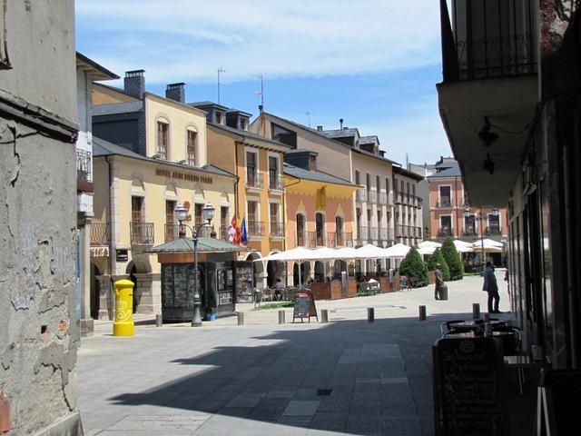 das schöne Hotel Aroi Bierzo Plaza an der Plaza del Ayuntamento