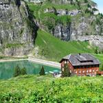 das Berggasthaus Bannalpsee liegt direkt am Bannalp Stausee