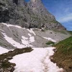 wir haben Oberfeld, das noch schneebedeckt ist erreicht