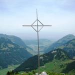 was für eine Aussicht. Die Sicht reicht bis nach Stans. Rechts der Buochserhorn. Dort oben waren wir auch schon