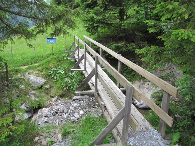 kurz nach dem Berggasthaus Golderli, überqueren wir einen kleinen Bach