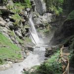 der Gamchibach. Er bringt das Wasser der Bütlasse und Gspaltenhorn