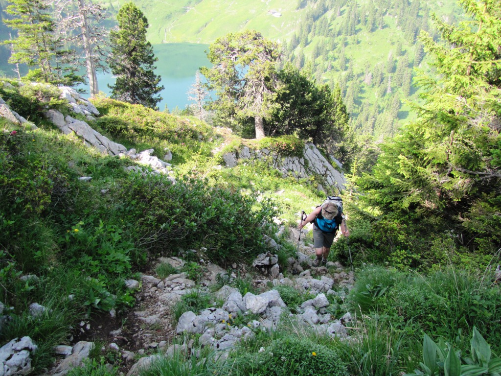 Blick hinunter zum Oberstockensee