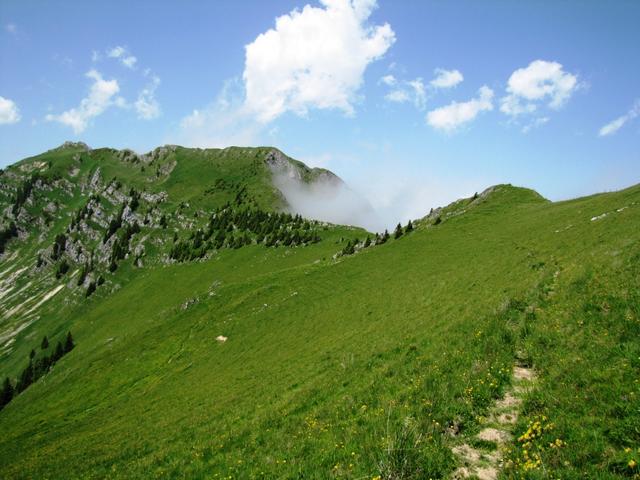 das ist ein Höhenweg und Gratwanderung der Superlative bei Punkt 1924 m.ü.M.